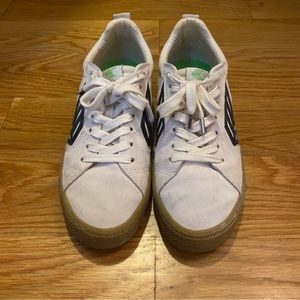 Cariuma CATIBA PRO Skate Gum Vintage White Suede and Canvas Black Logo W9.5 (M8)